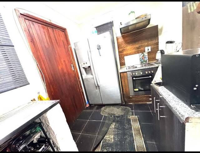 3 BEDROOM HOUSE FOR SALE IN NEWLANDS WEST